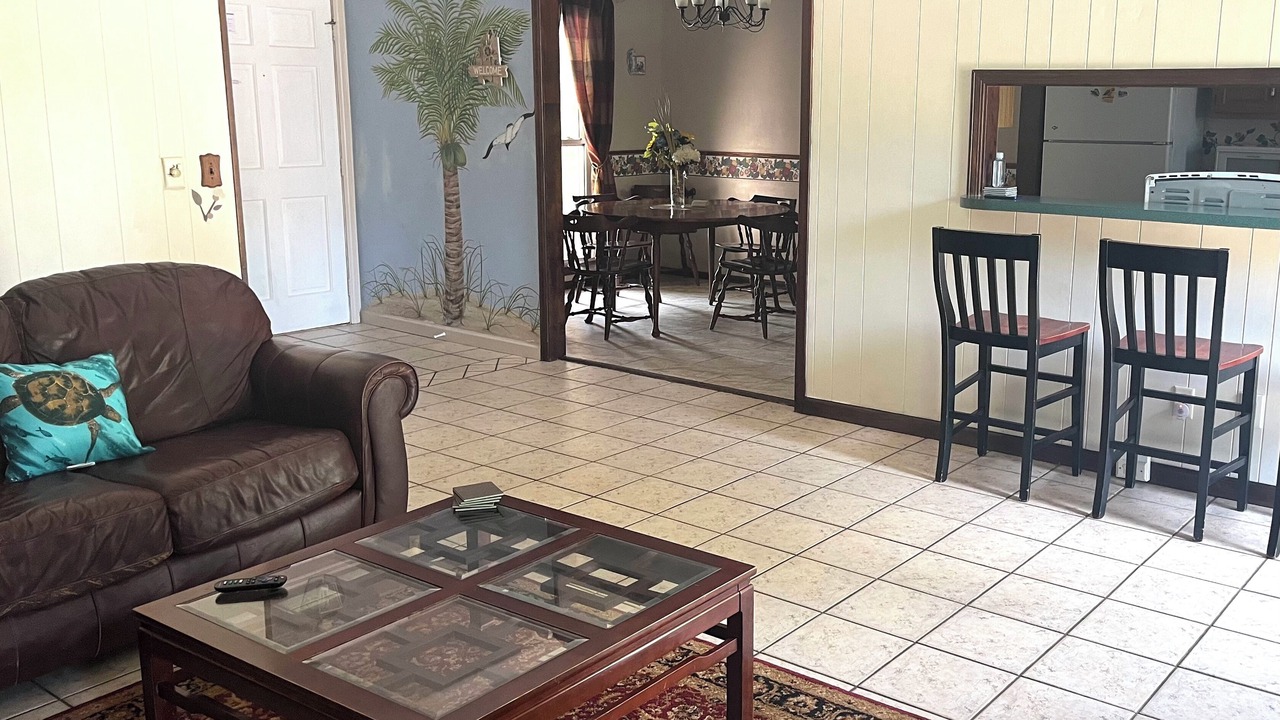 Photo of Livingroom in Harborgate Shores