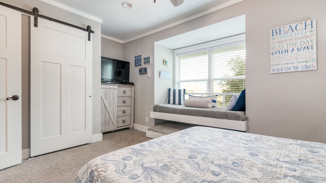 Photo of Bedroom in Navarre Beach