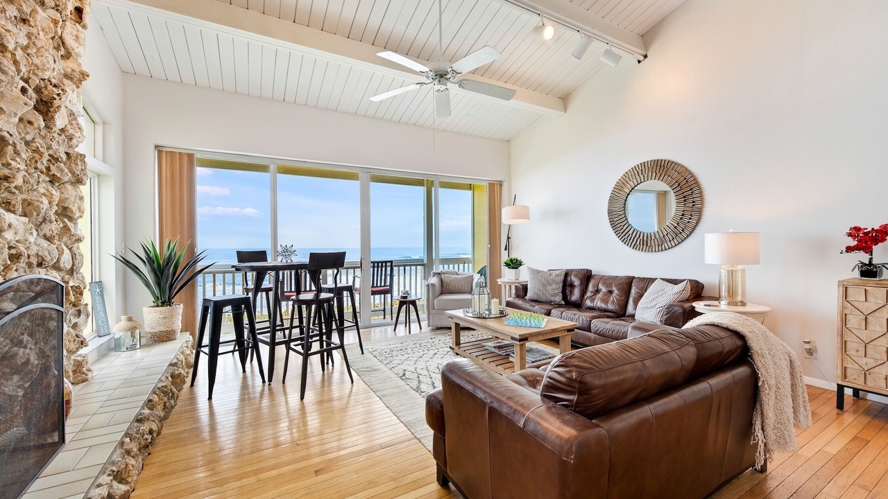 Photo of Livingroom in Melbourne Beach