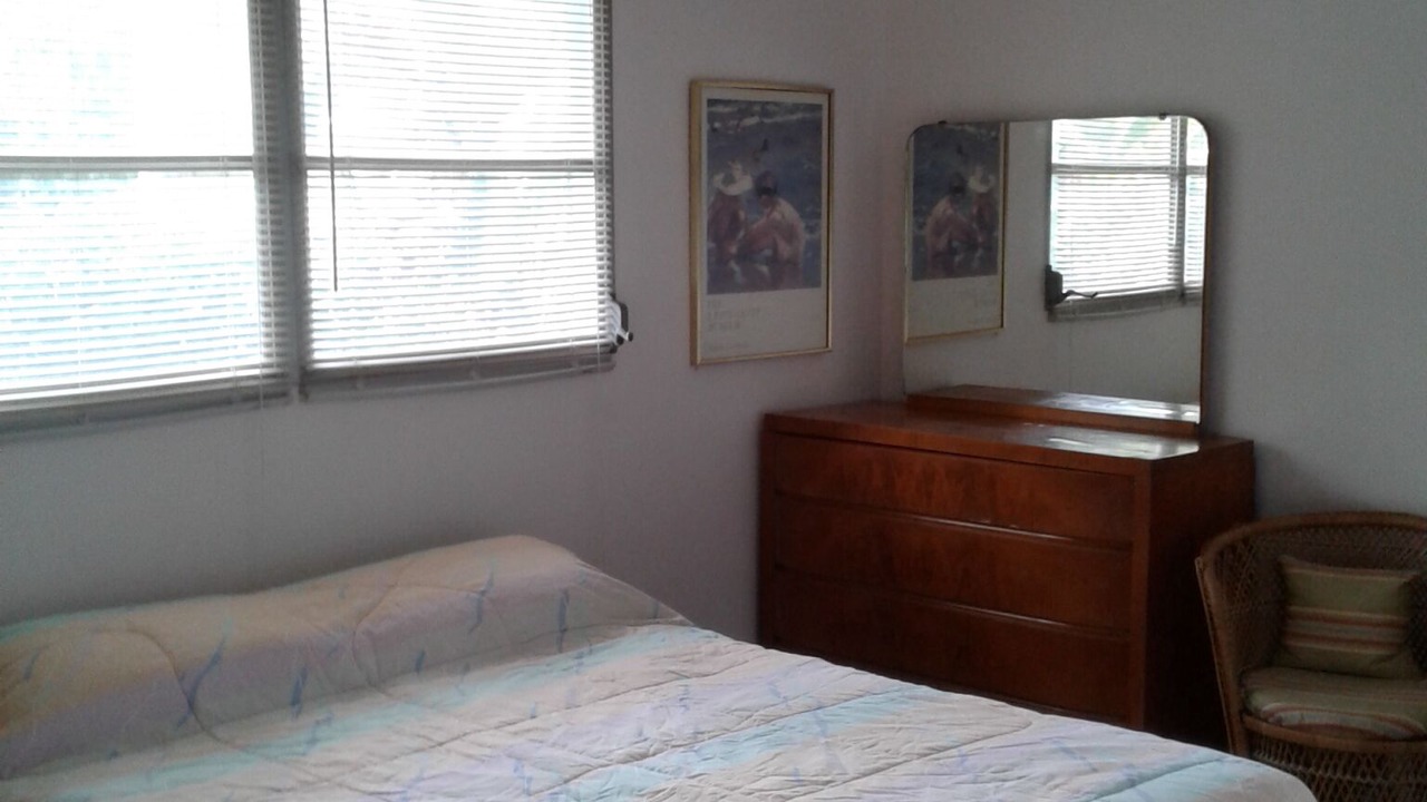 Photo of Bedroom in Crescent Lake