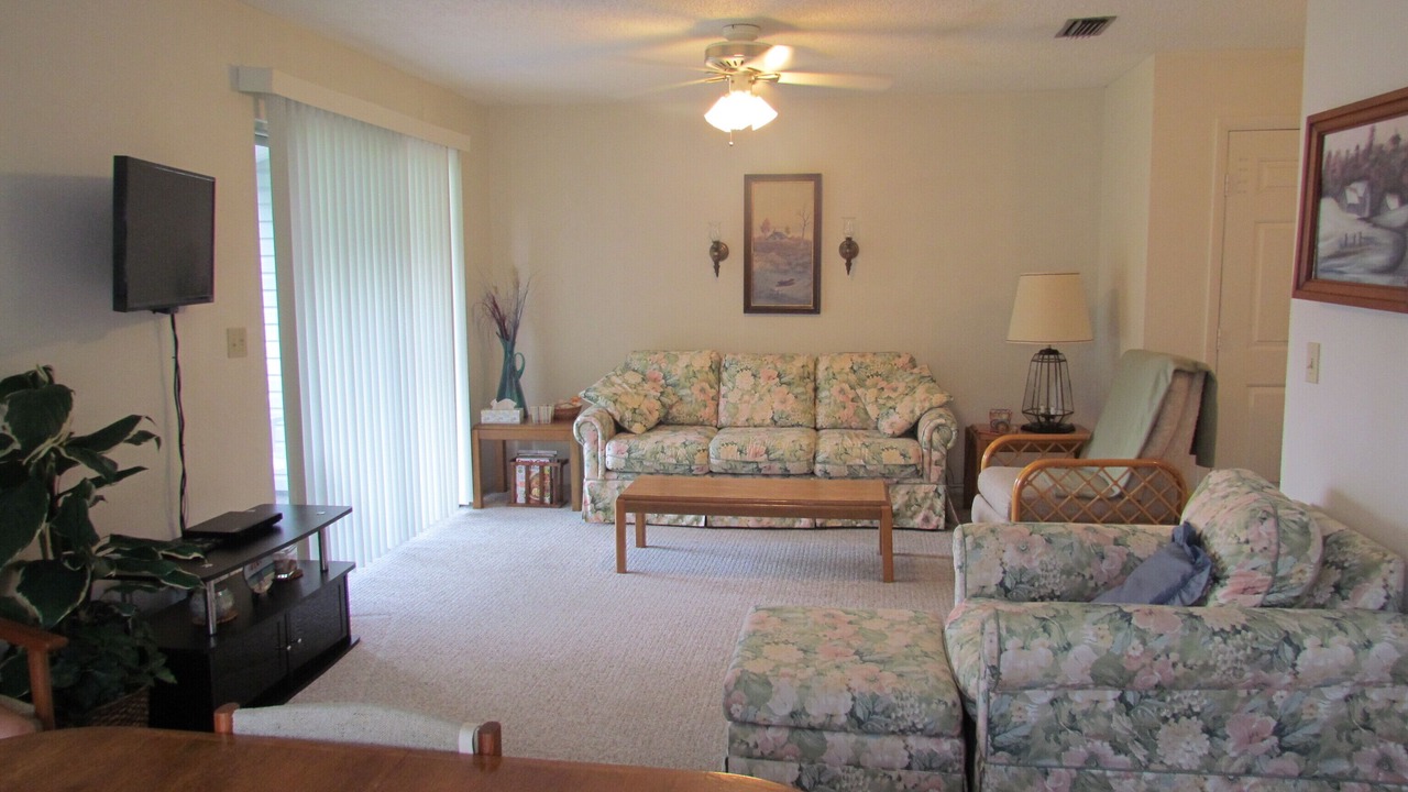 Photo of Livingroom in San Carlos Park