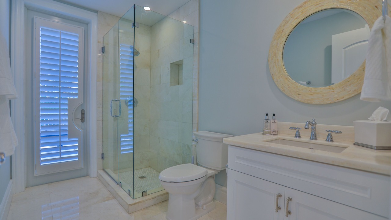Photo of Bathroom in Venetian Shores