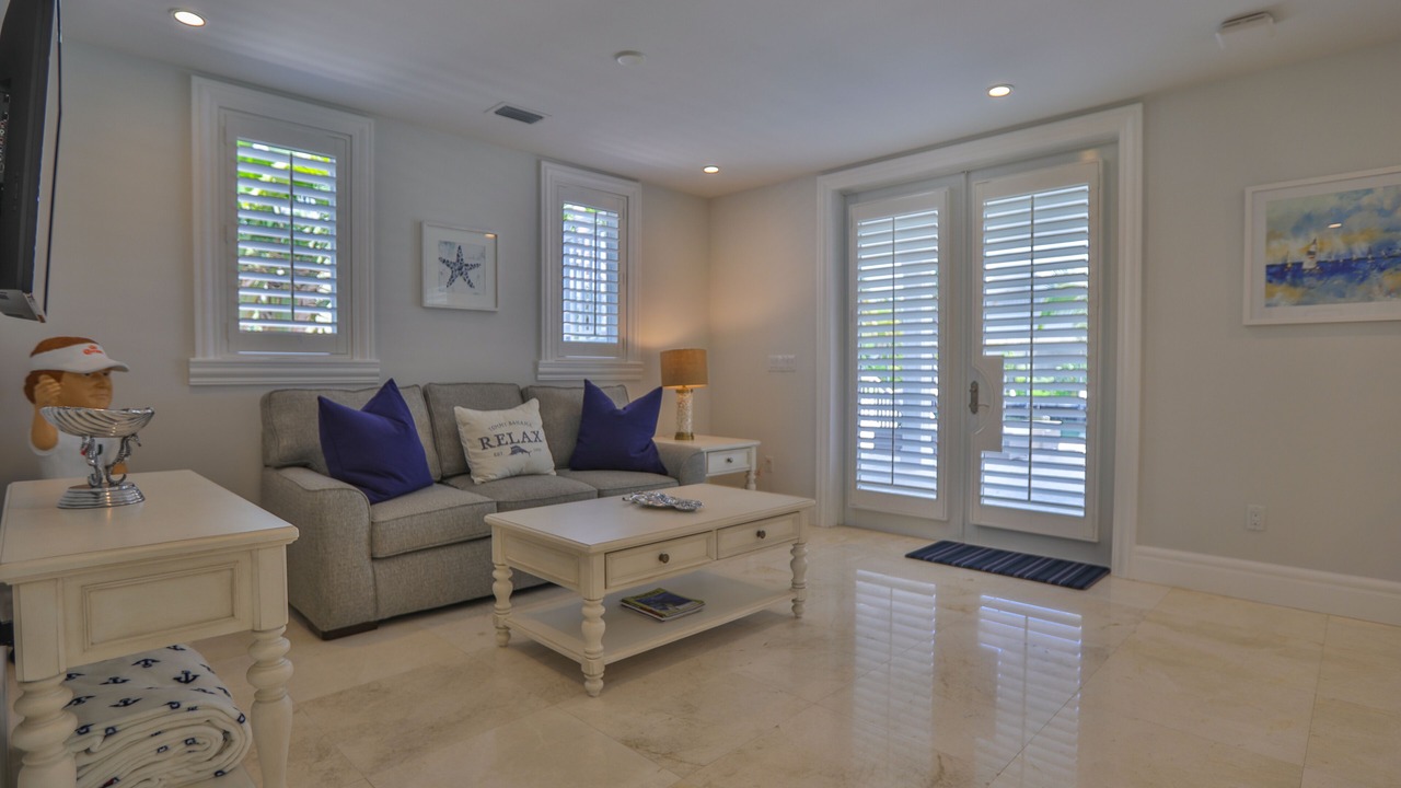 Photo of Livingroom in Venetian Shores