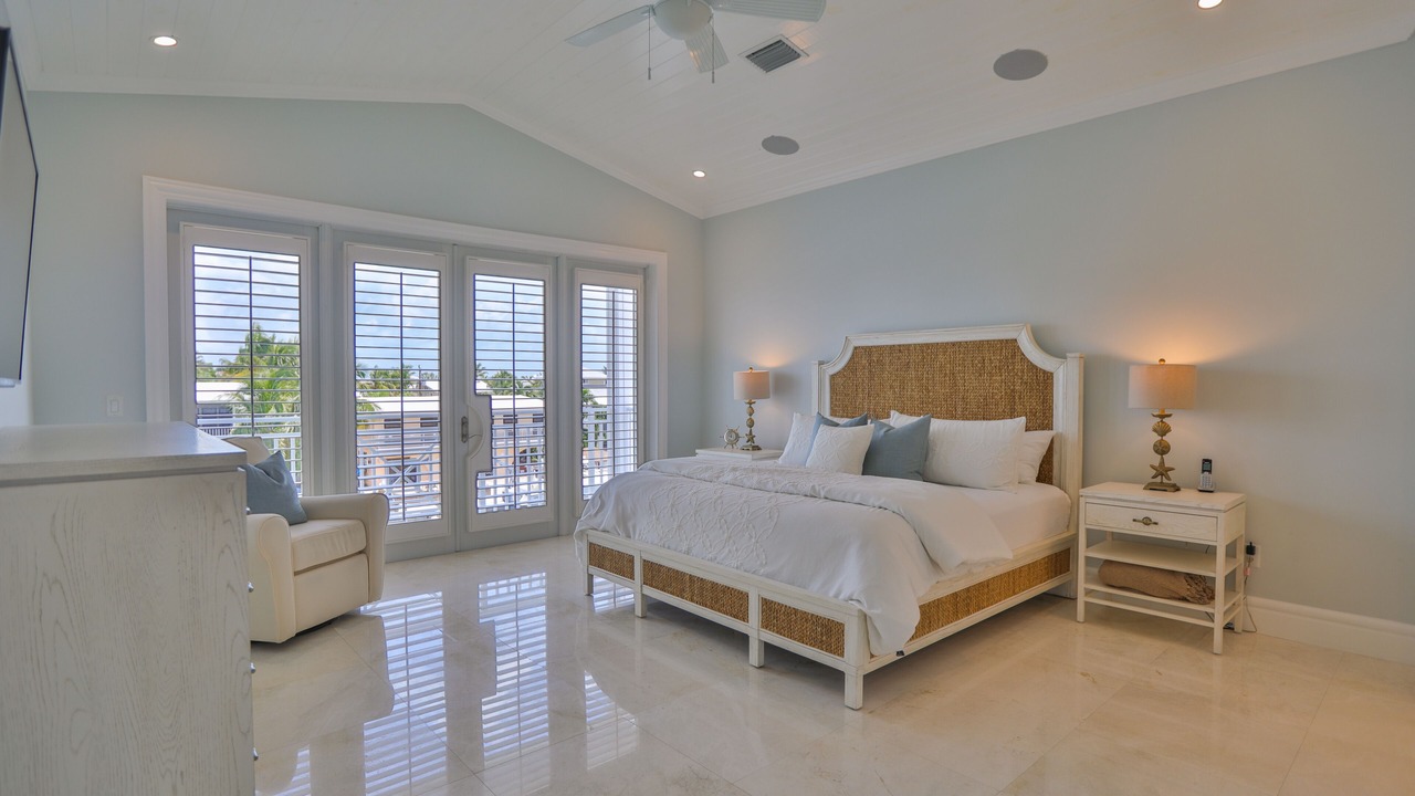 Photo of Bedroom in Venetian Shores