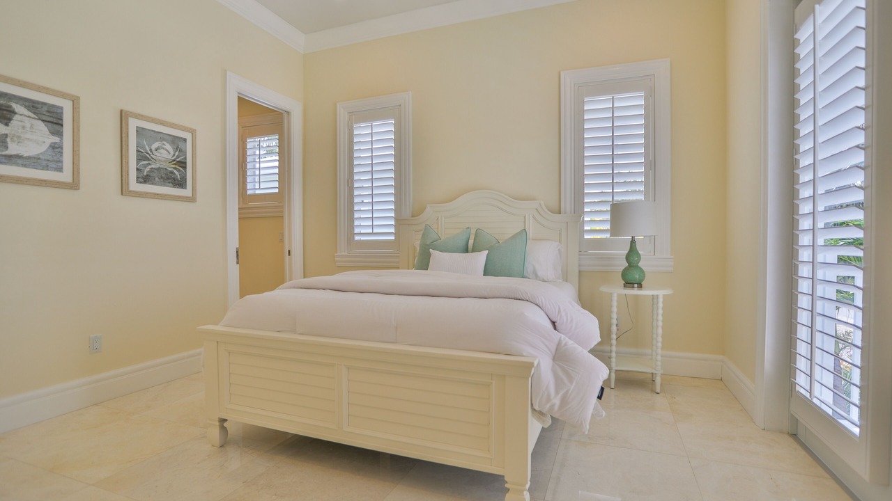Photo of Bedroom in Venetian Shores