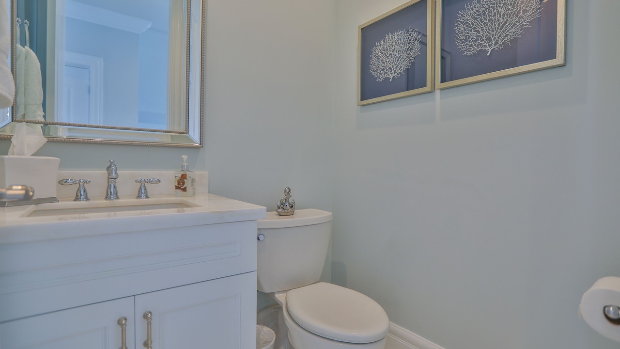 Photo of Bathroom in Venetian Shores