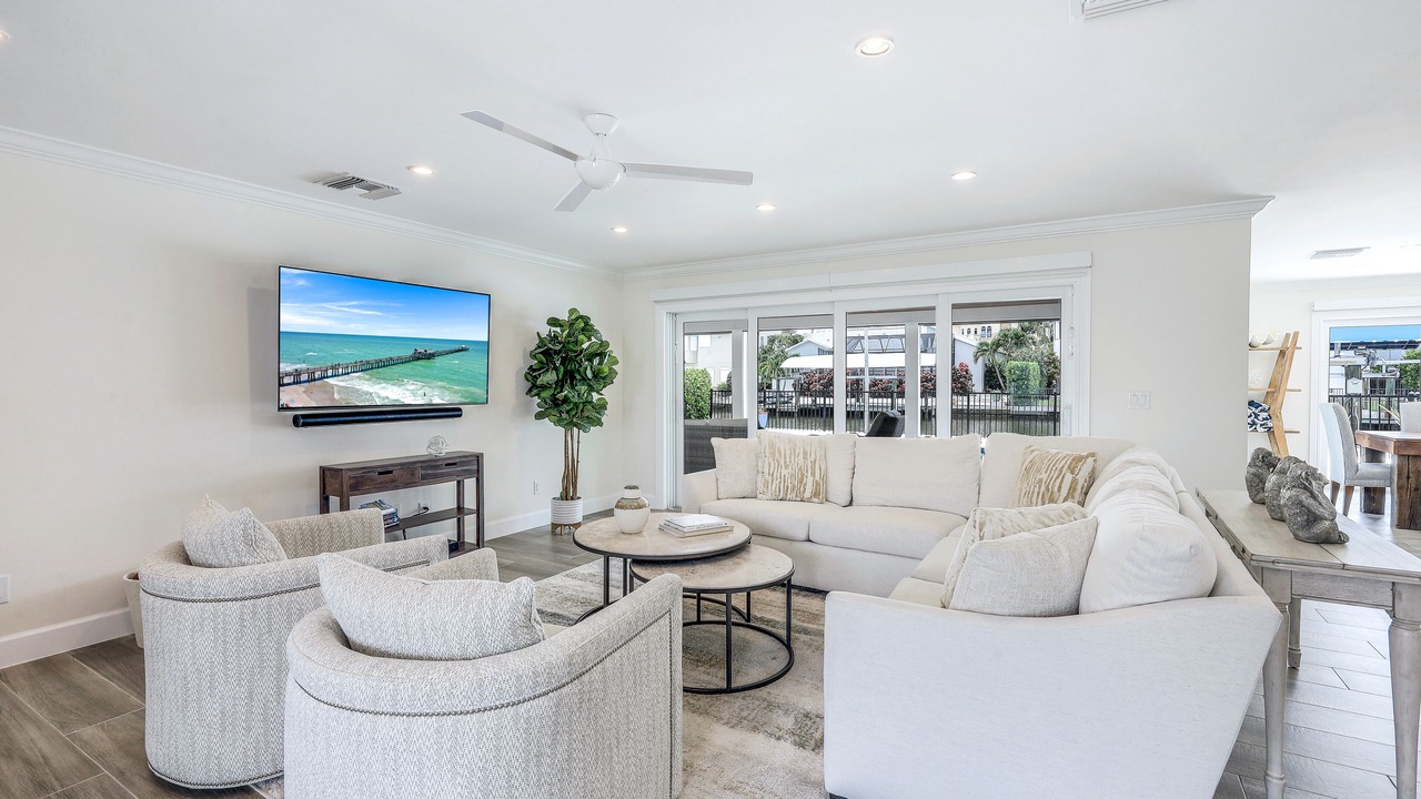 Photo of Livingroom in Connors