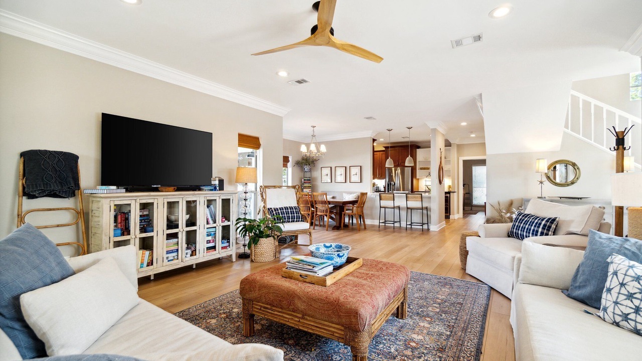 Photo of Livingroom in Crystal Shores