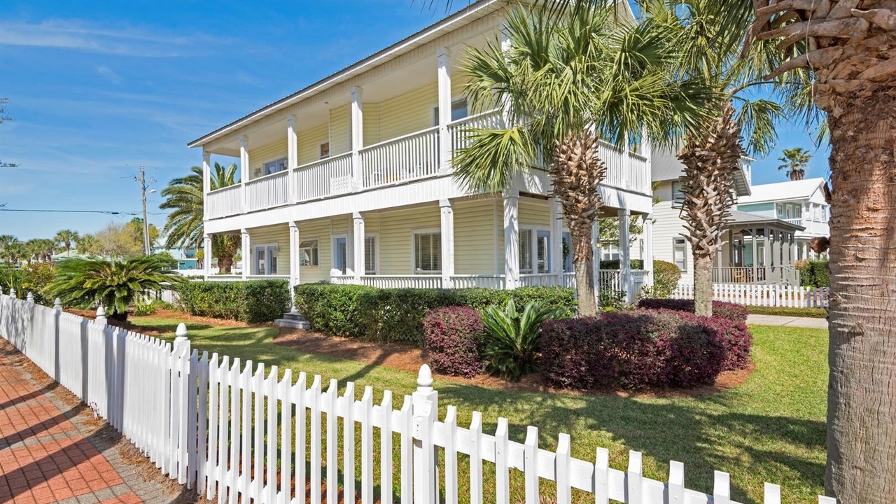 Photo of Outdoor in Crystal Shores