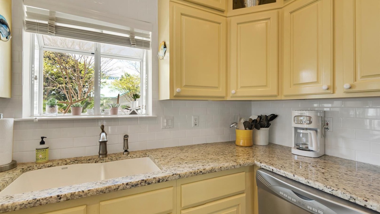 Photo of Kitchen in Crystal Shores