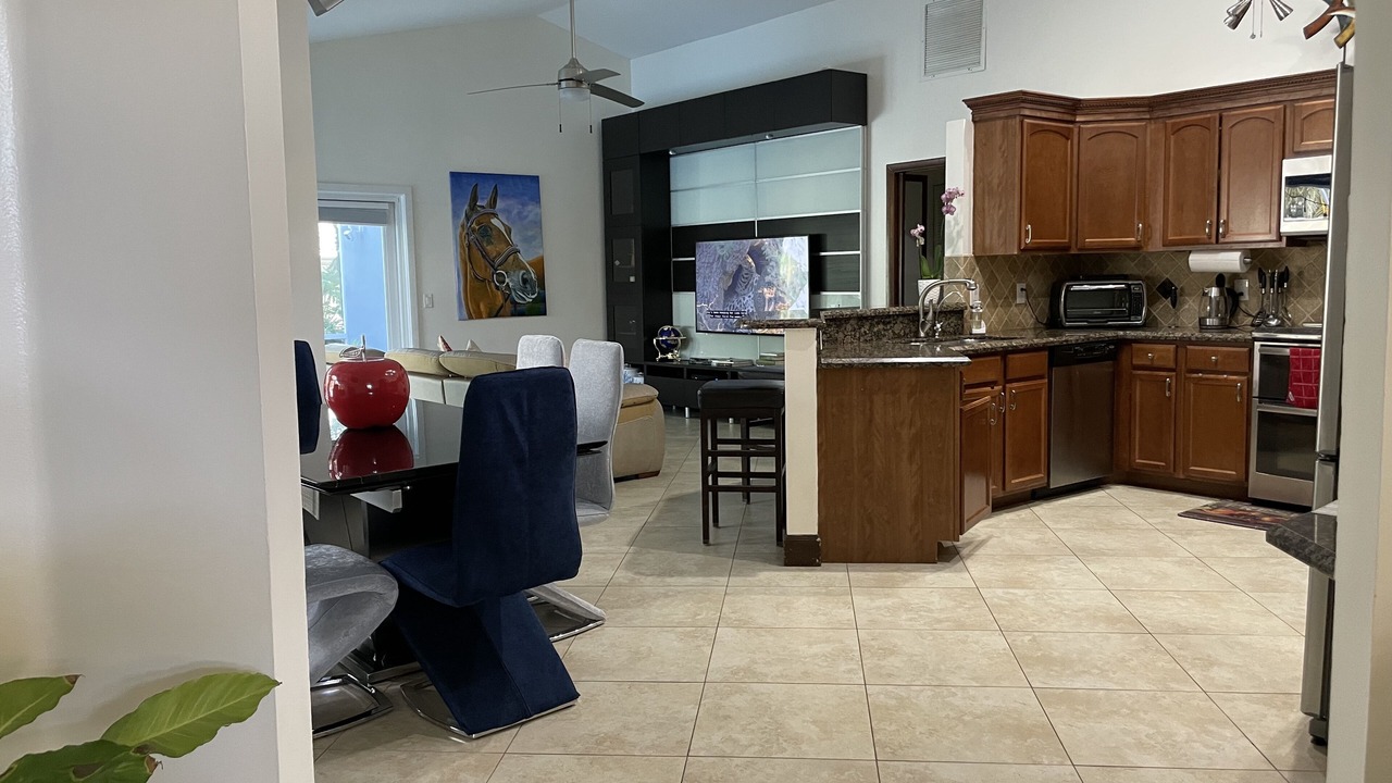 Photo of Kitchen in Greenview Shores