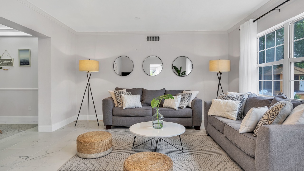 Photo of Livingroom in Bay Crest Park