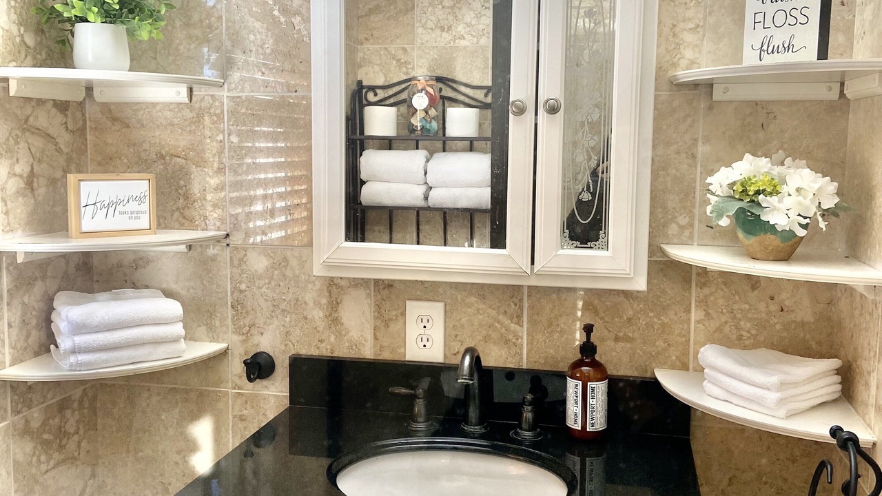 Photo of Bathroom in Bay Crest Park