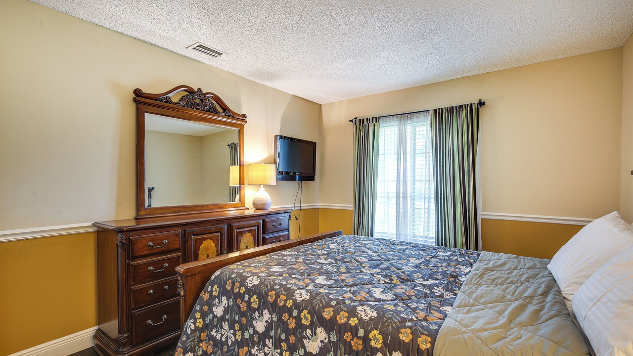 Photo of Bedroom in Coral Springs