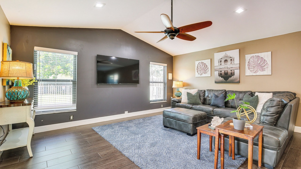 Photo of Bedroom in Coral Springs