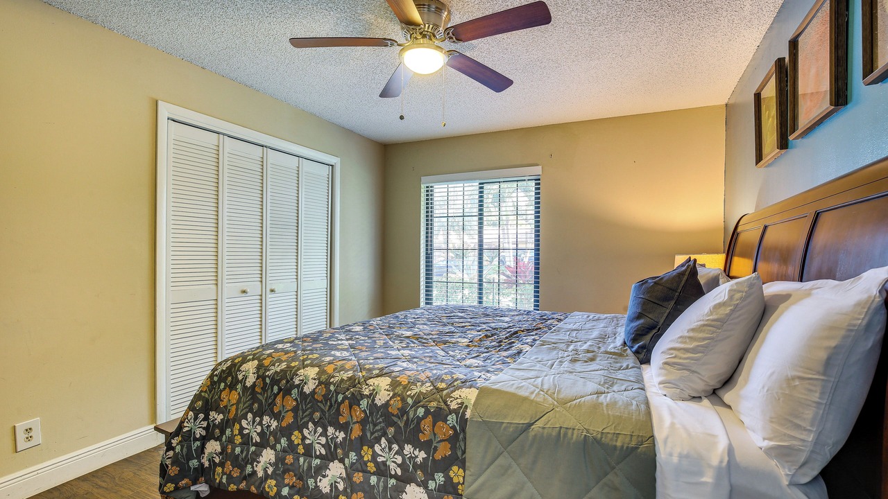 Photo of Bedroom in Coral Springs