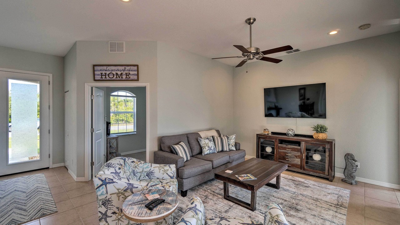 Photo of Livingroom in South Gulf Cove