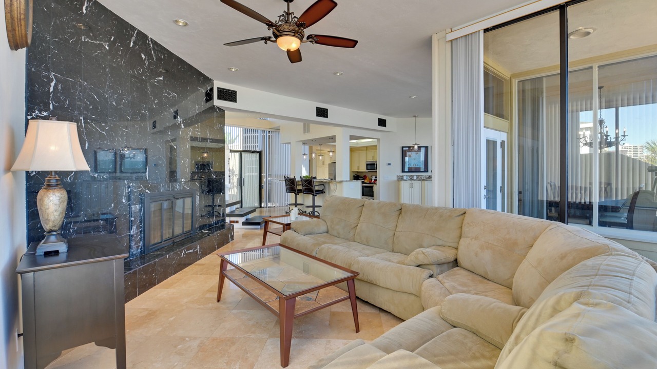 Photo of Livingroom in Wilbur-By-The-Sea