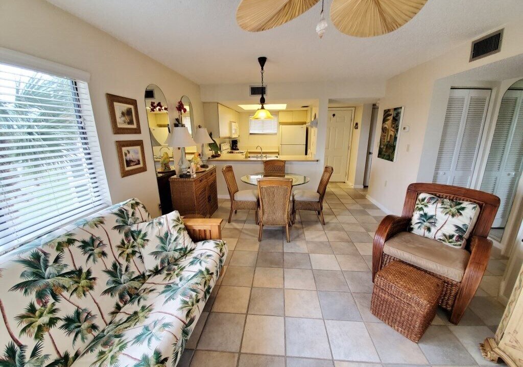 Photo of Livingroom in Butler Beach
