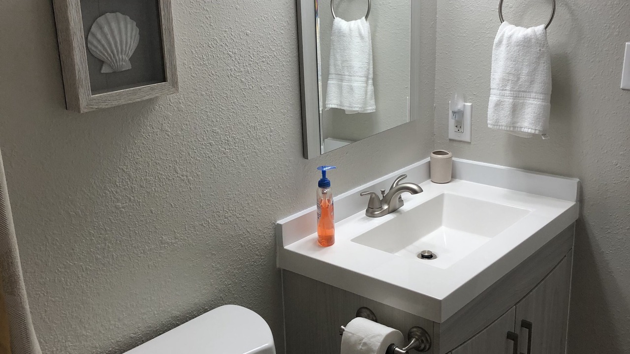 Photo of Bathroom in Orange Beach