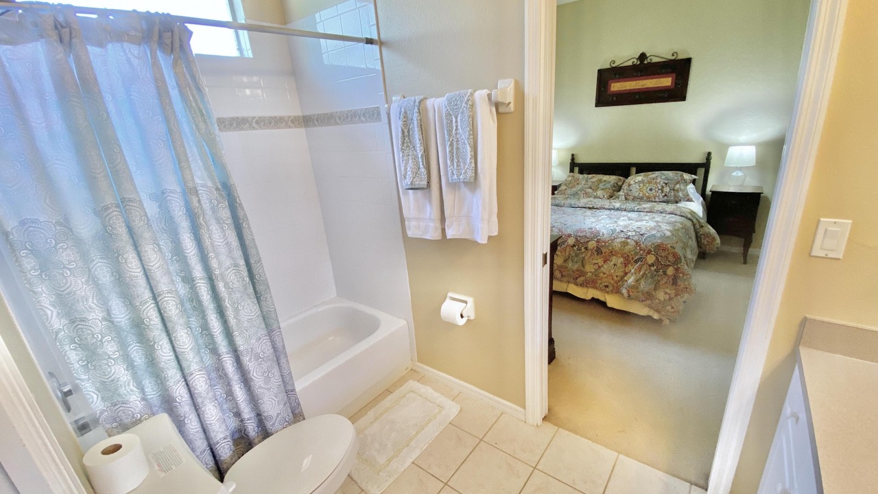 Photo of Bathroom in Pelican