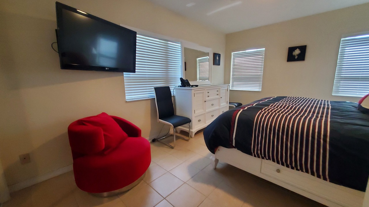 Photo of Bedroom in Hillsboro Beach
