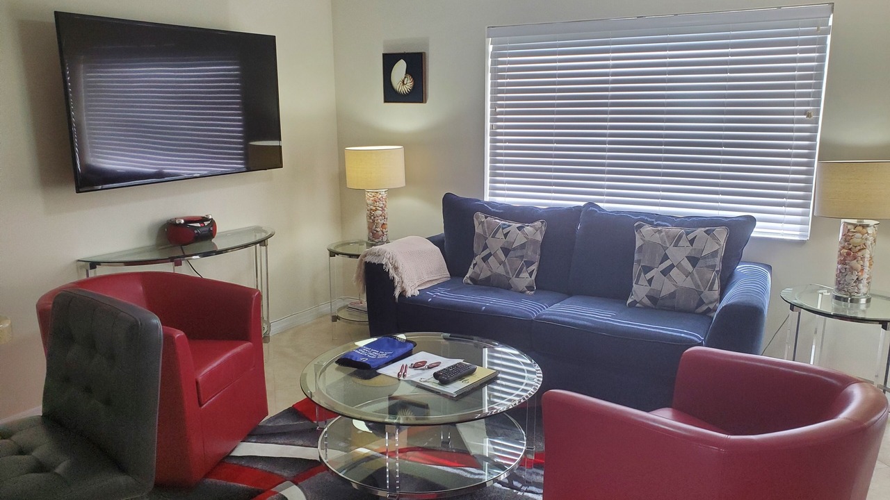 Photo of Livingroom in Hillsboro Beach