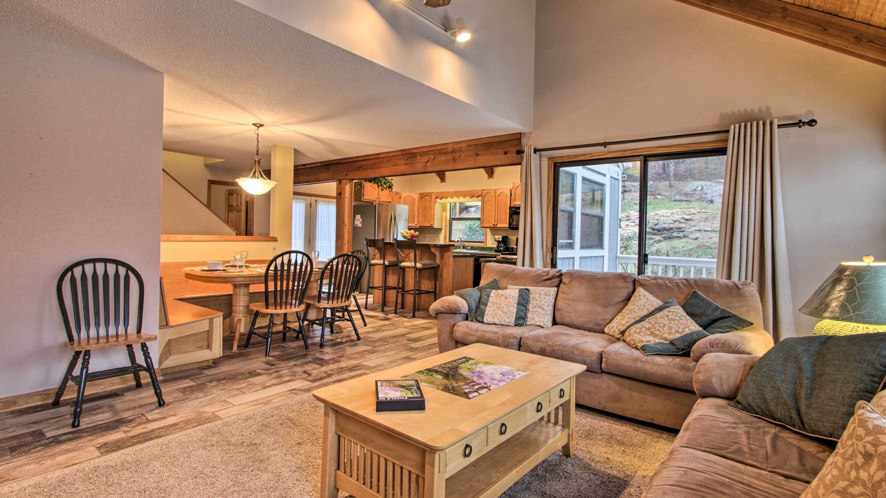 Photo of Livingroom in La Follette