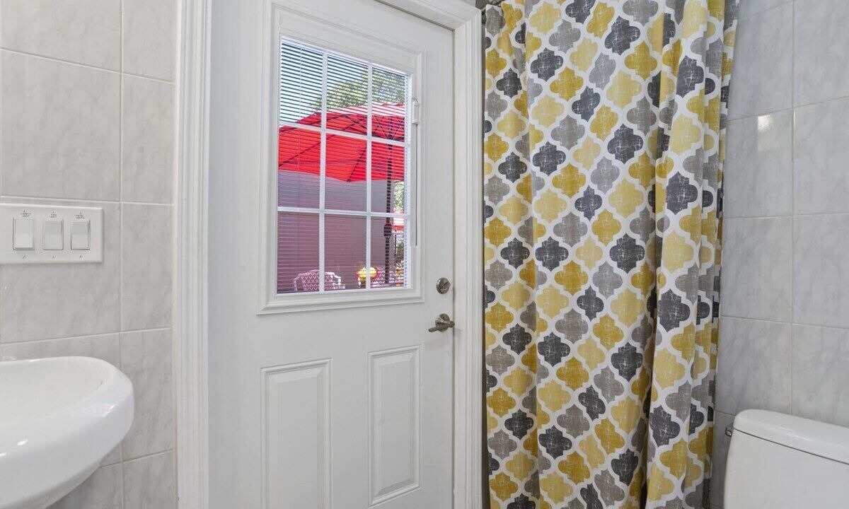 Photo of Bathroom in Arlington Park