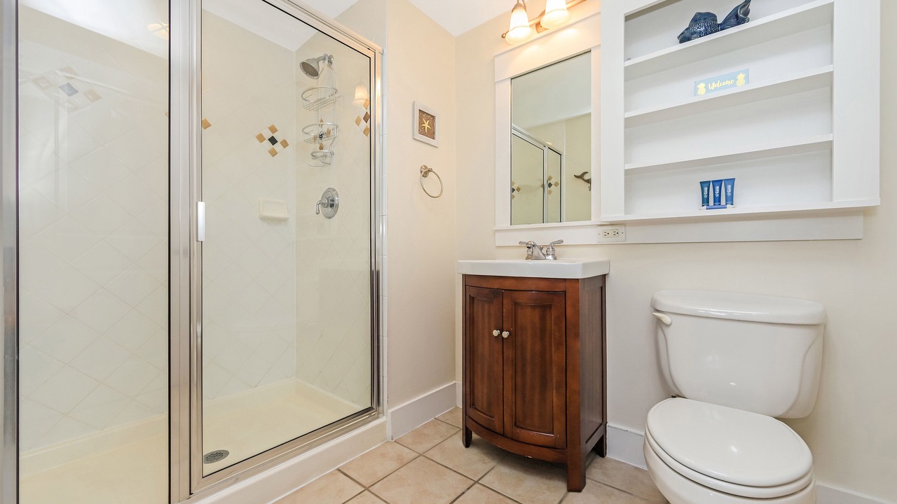 Photo of Bathroom in Baytowne Wharf