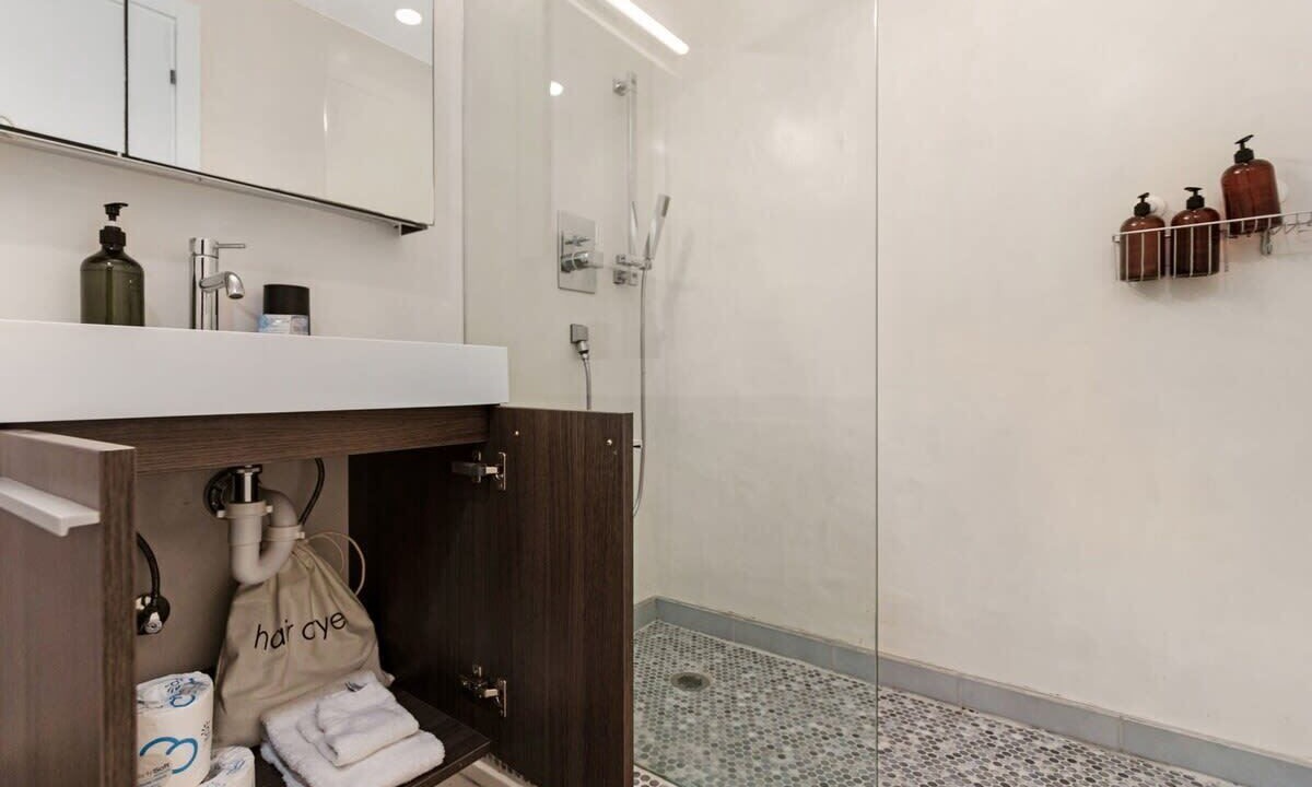 Photo of Bathroom in South Pointe