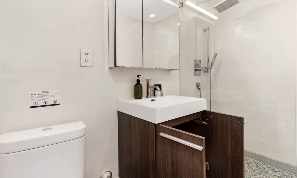 Photo of Bathroom in South Pointe