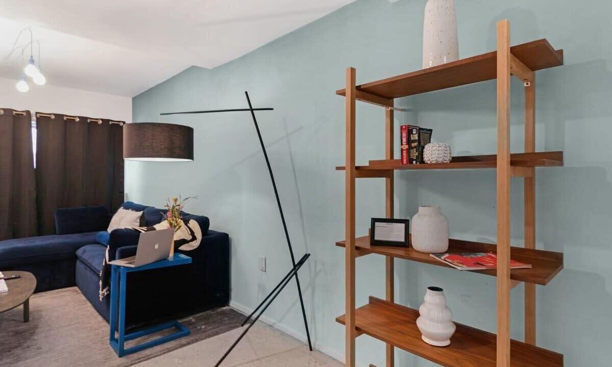 Photo of Livingroom in South Pointe