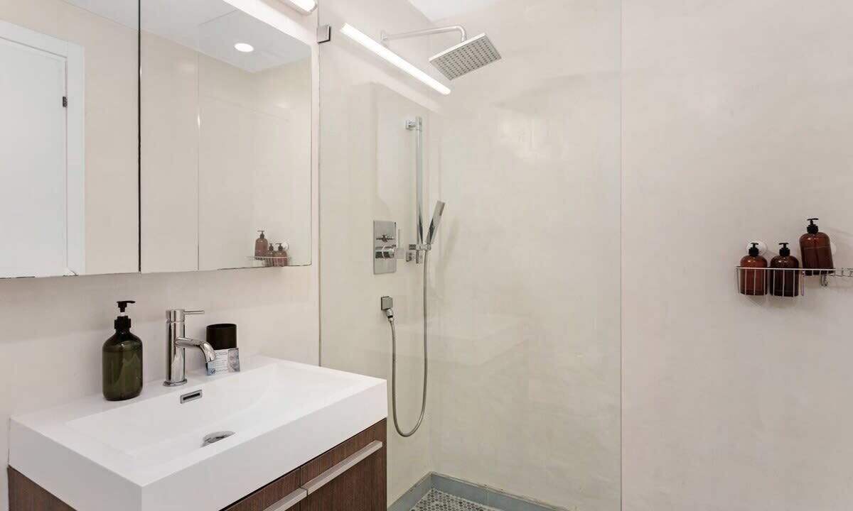 Photo of Bathroom in South Pointe