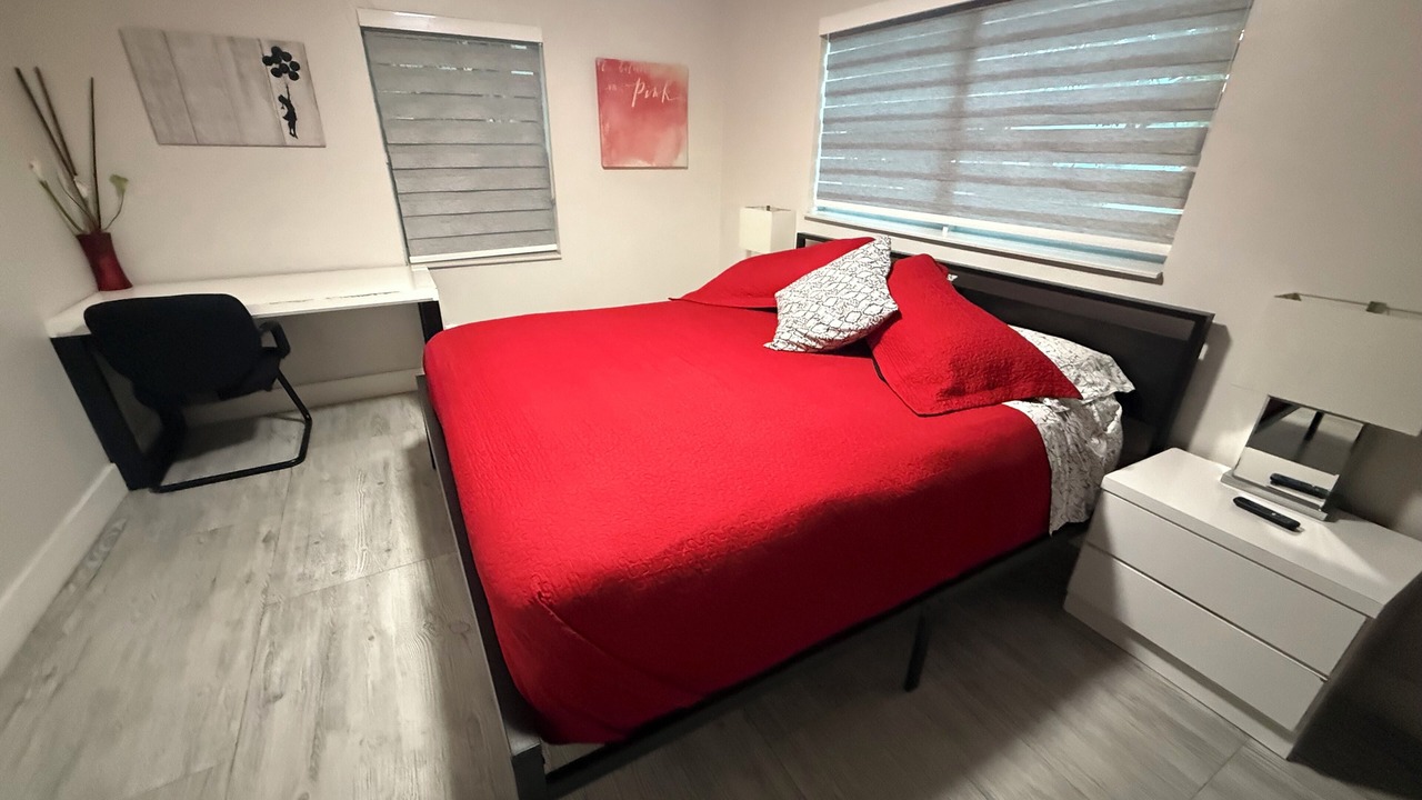 Photo of Bedroom in Royal Poinciana