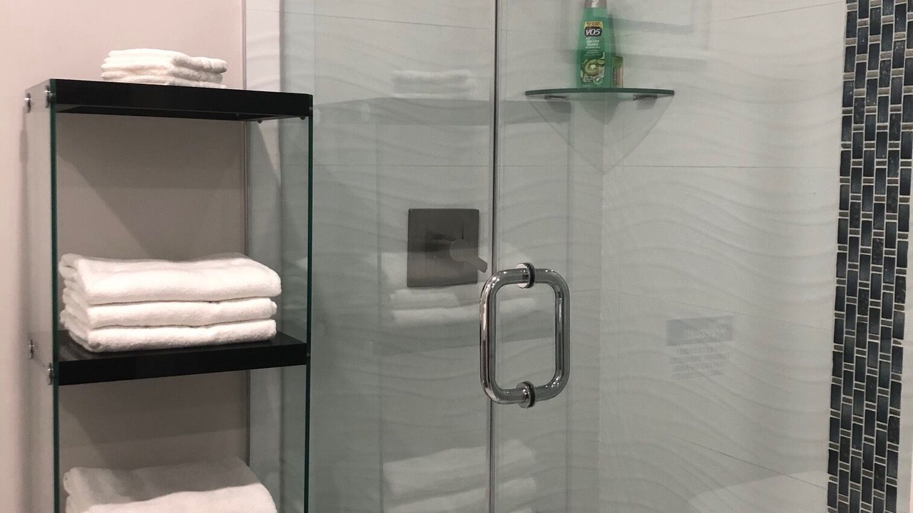 Photo of Bathroom in Royal Poinciana