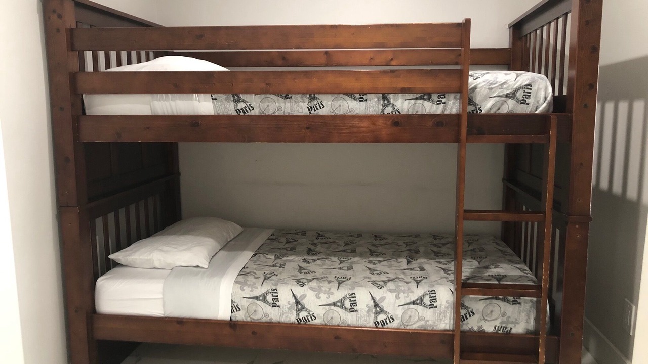 Photo of Bedroom in Royal Poinciana