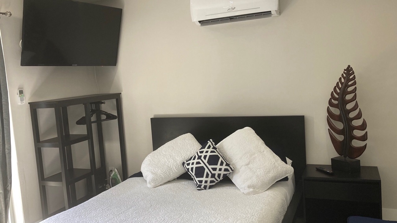 Photo of Bedroom in Royal Poinciana
