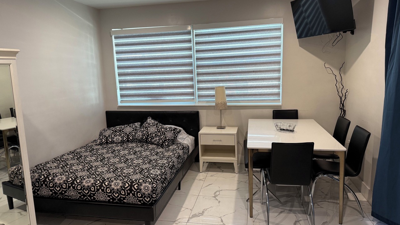 Photo of Bedroom in Royal Poinciana