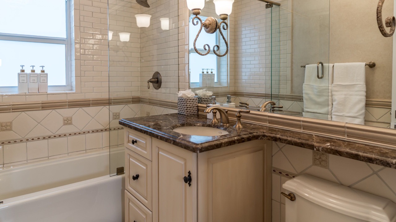Photo of Bathroom in Coral Ridge