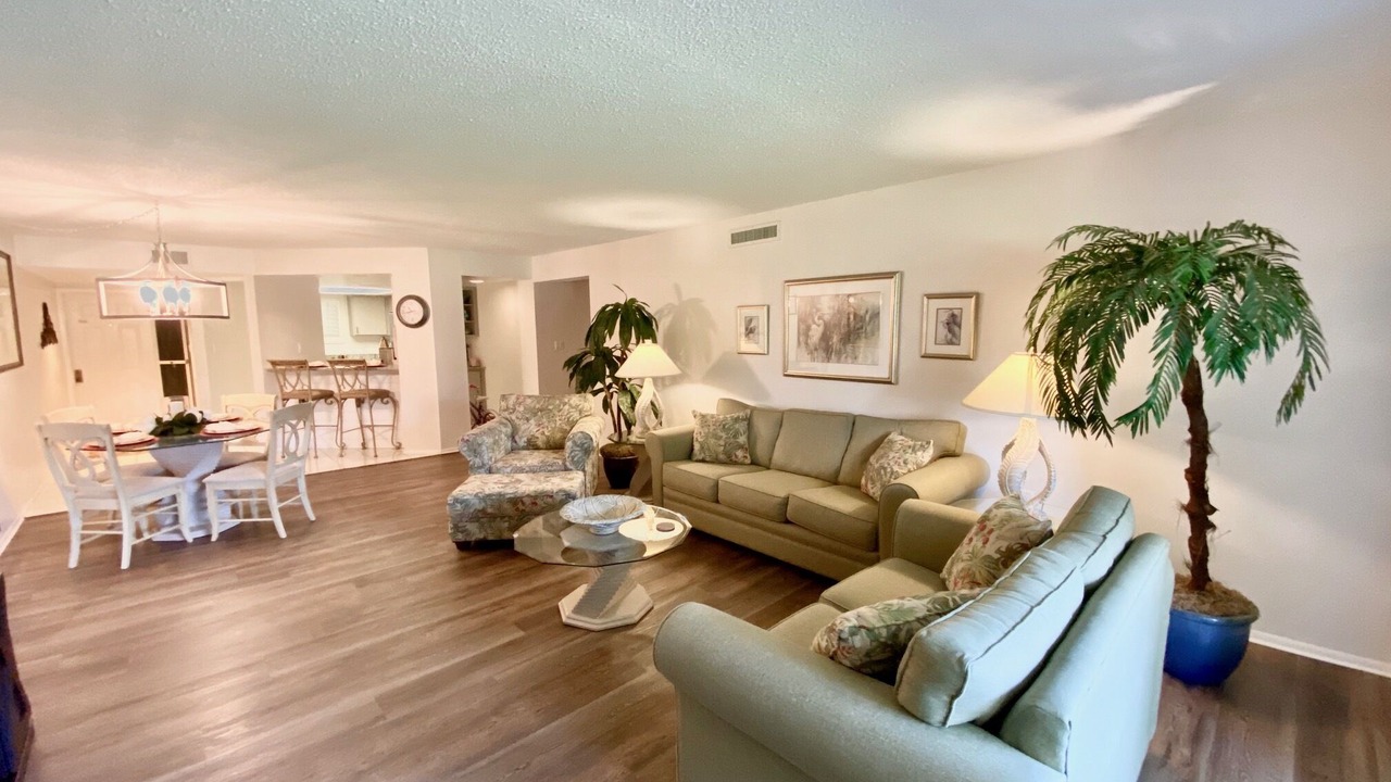 Photo of Livingroom in Burnt Store Marina