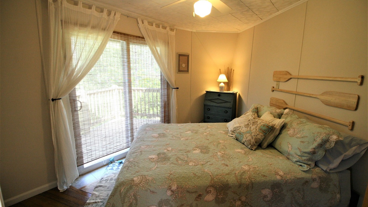 Photo of Bedroom in Panacea