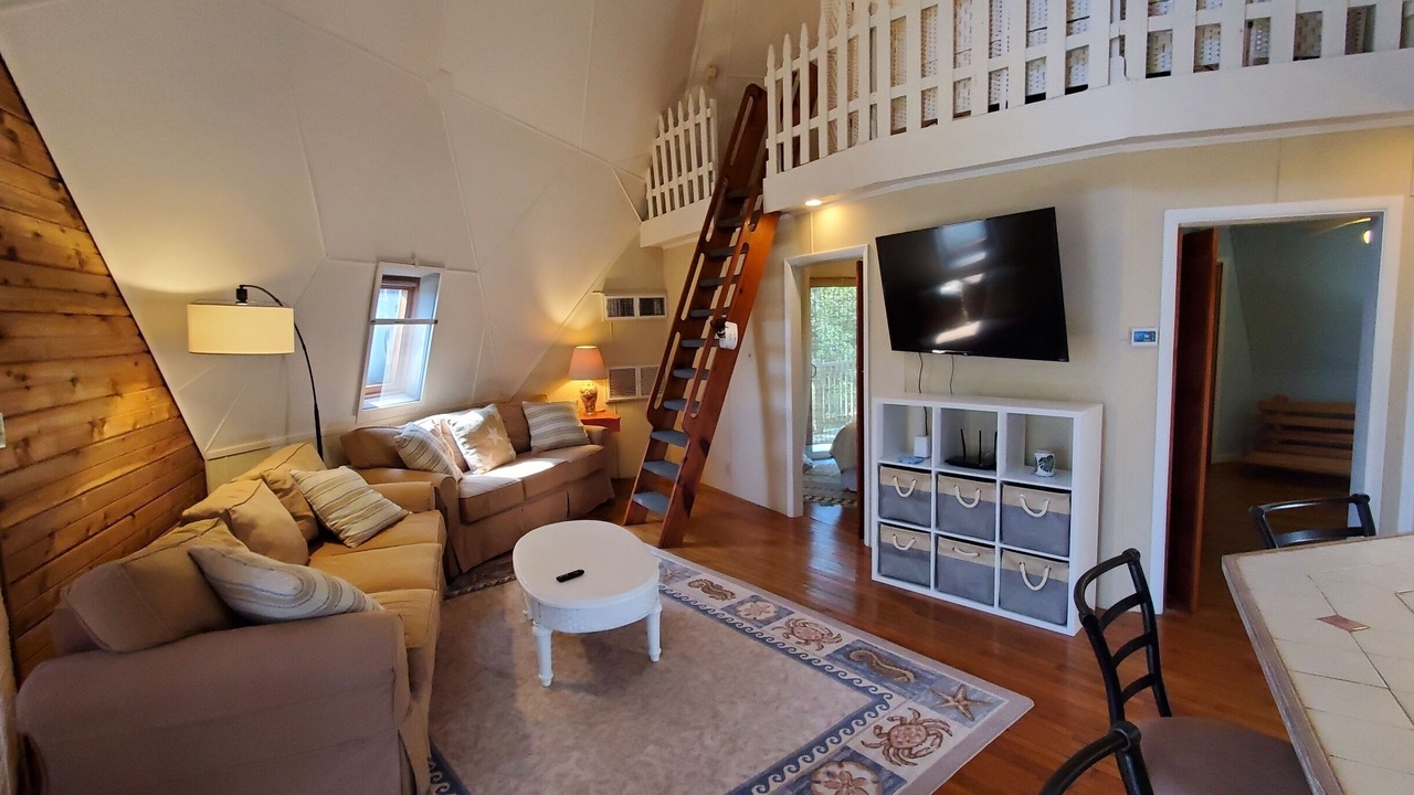 Photo of Livingroom in Panacea