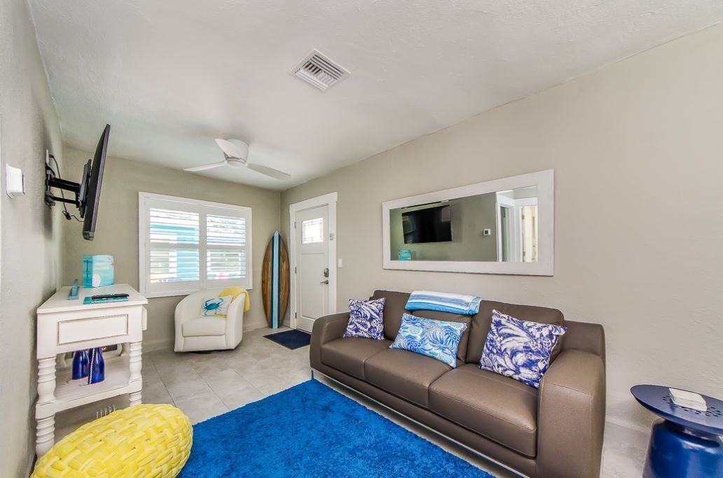 Photo of Livingroom in Independence Square