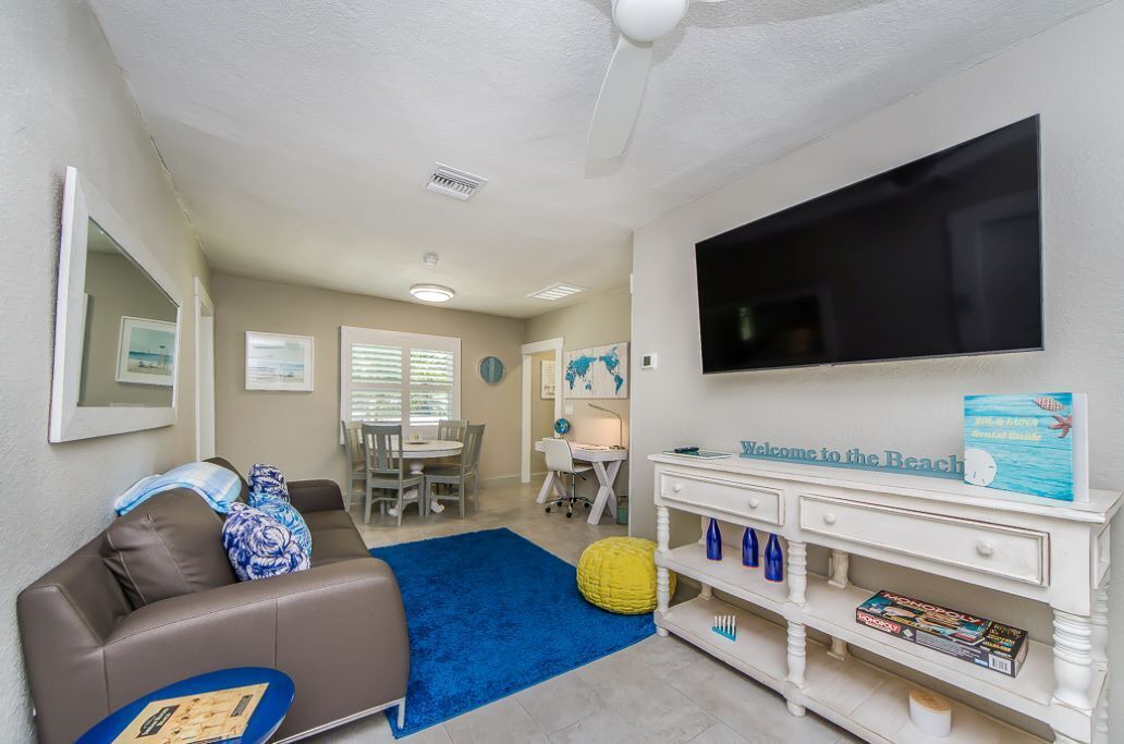 Photo of Livingroom in Independence Square