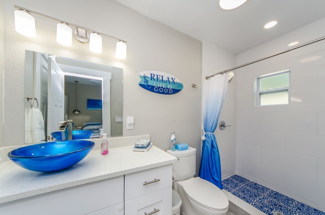 Photo of Bathroom in Independence Square
