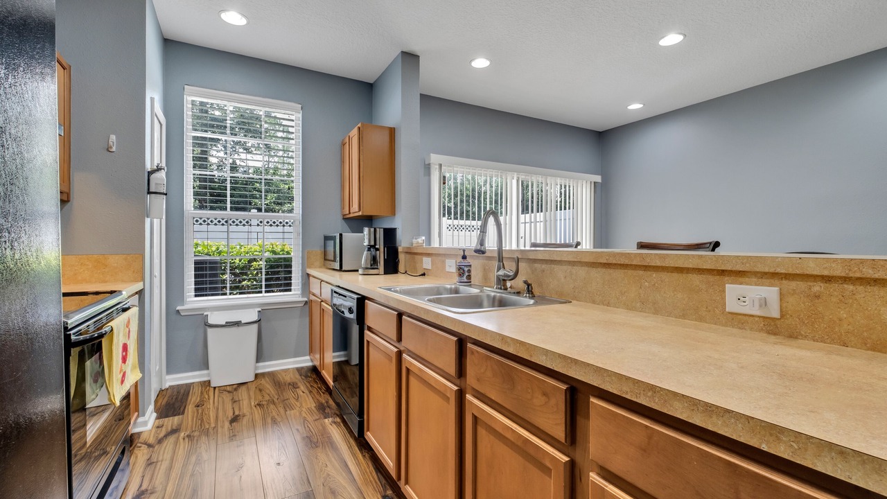 Photo of Kitchen in OakLeaf Plantation