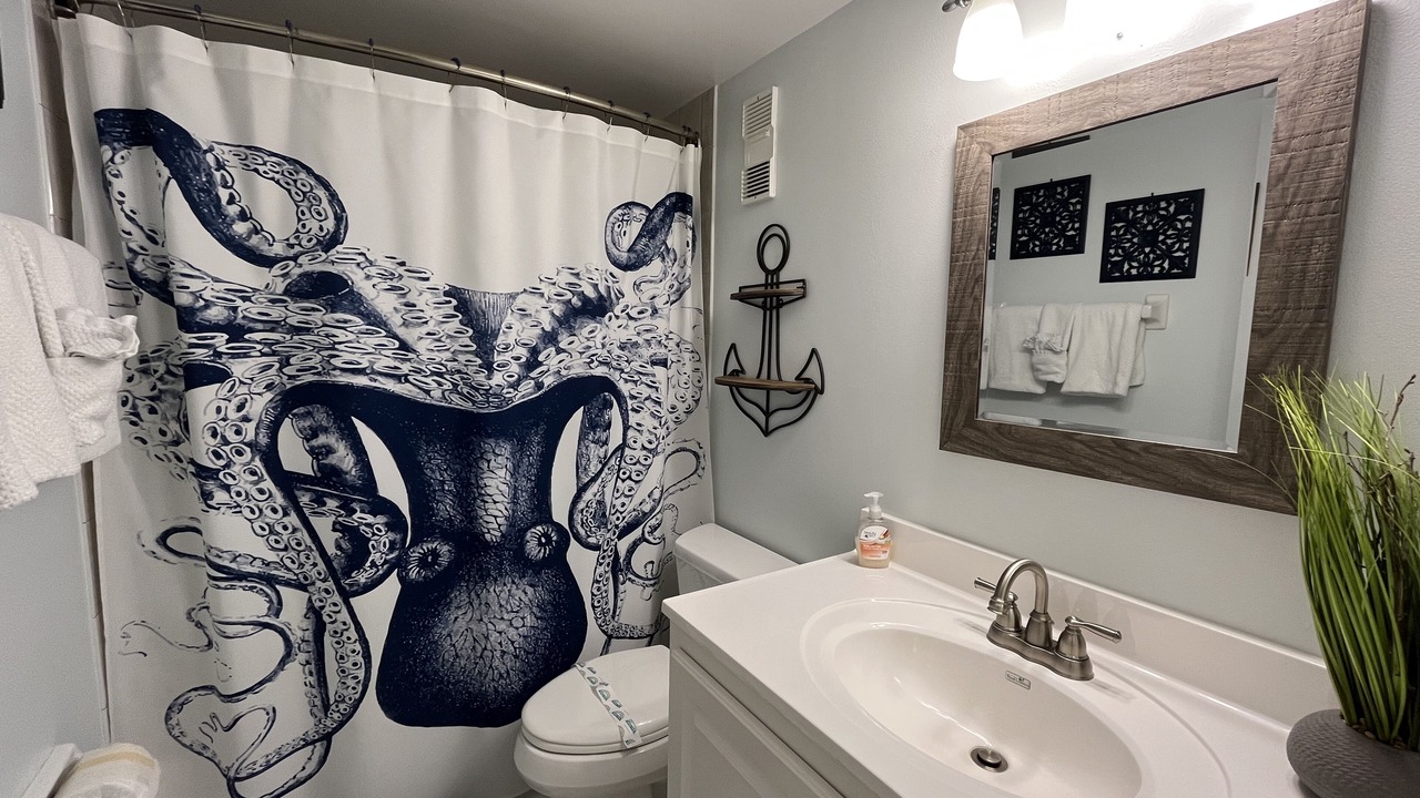 Photo of Bathroom in Point East