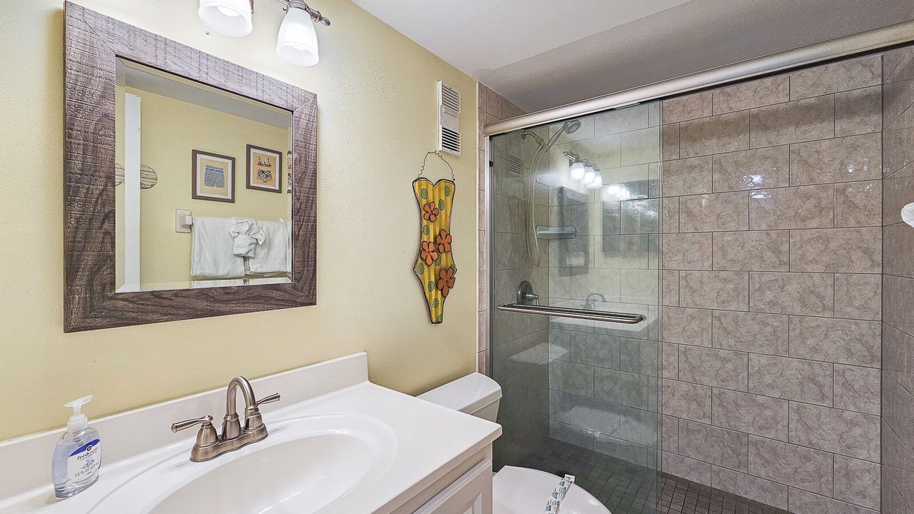 Photo of Bathroom in Point East