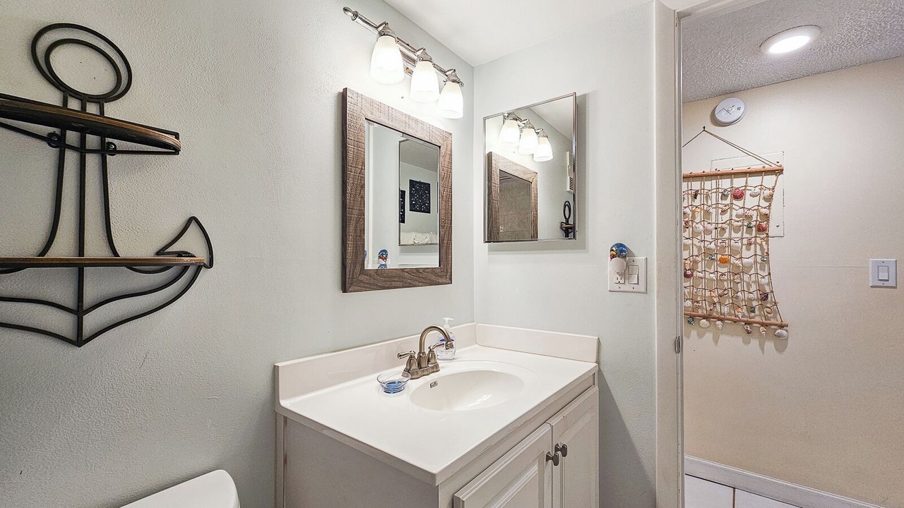 Photo of Bathroom in Point East